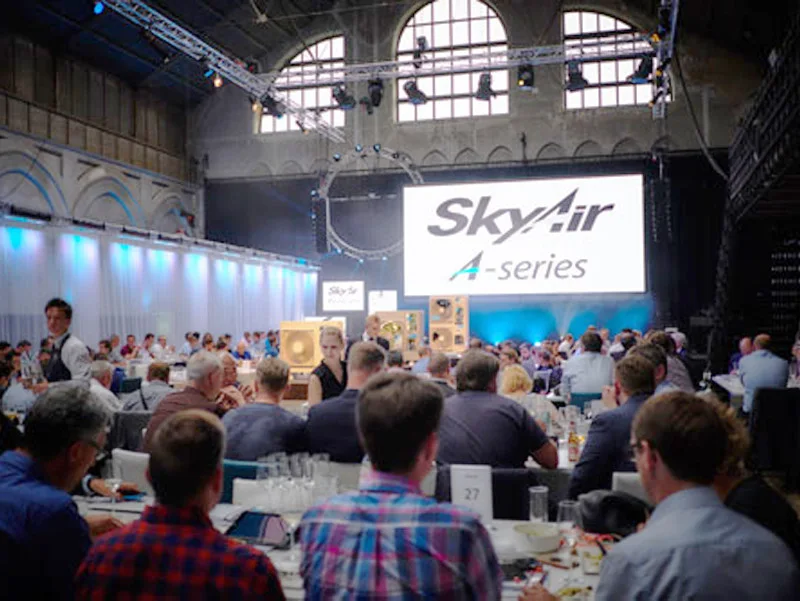 SkyAir R22 800 600